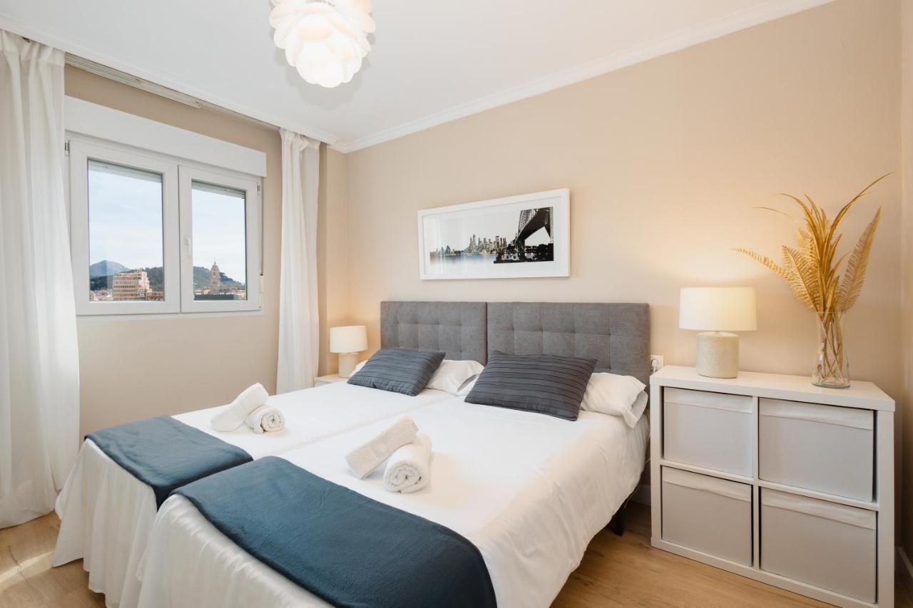 In The Historic Center Of Malaga, Very Close To The Beach And The Ave Train Station, With Private Parking Málaga Exterior foto