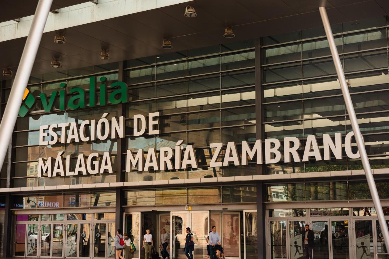 In The Historic Center Of Malaga, Very Close To The Beach And The Ave Train Station, With Private Parking Málaga Exterior foto