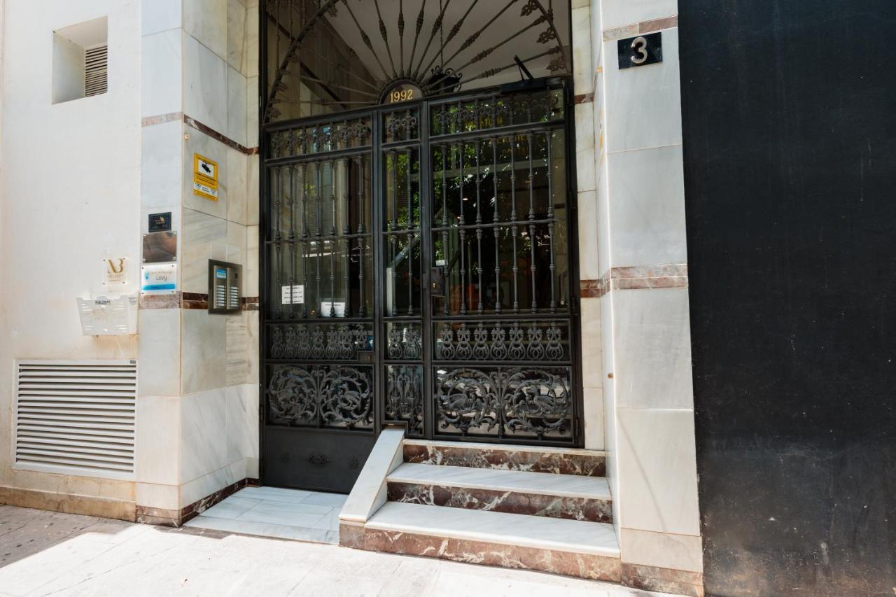 In The Historic Center Of Malaga, Very Close To The Beach And The Ave Train Station, With Private Parking Málaga Exterior foto
