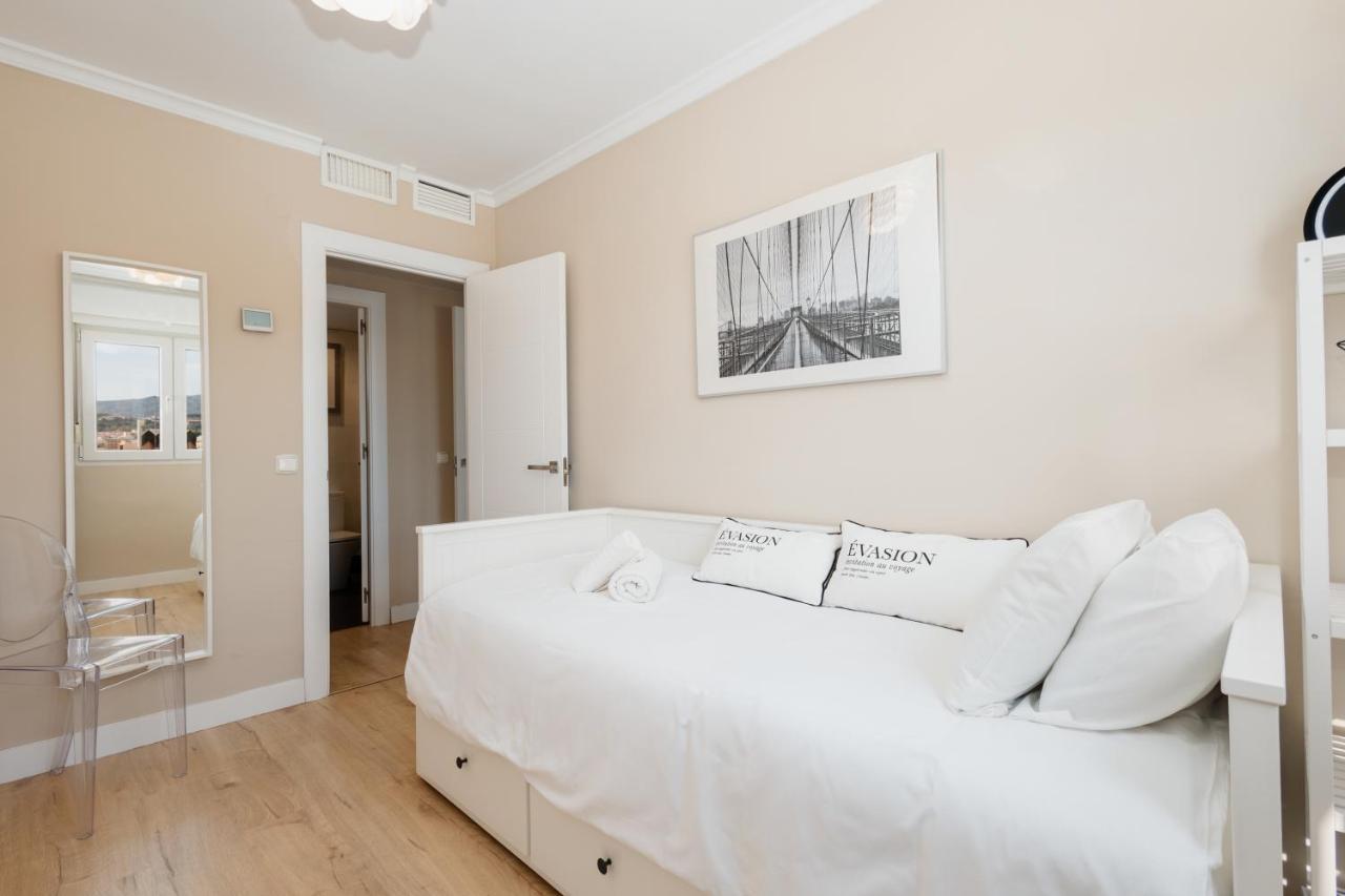 In The Historic Center Of Malaga, Very Close To The Beach And The Ave Train Station, With Private Parking Málaga Exterior foto